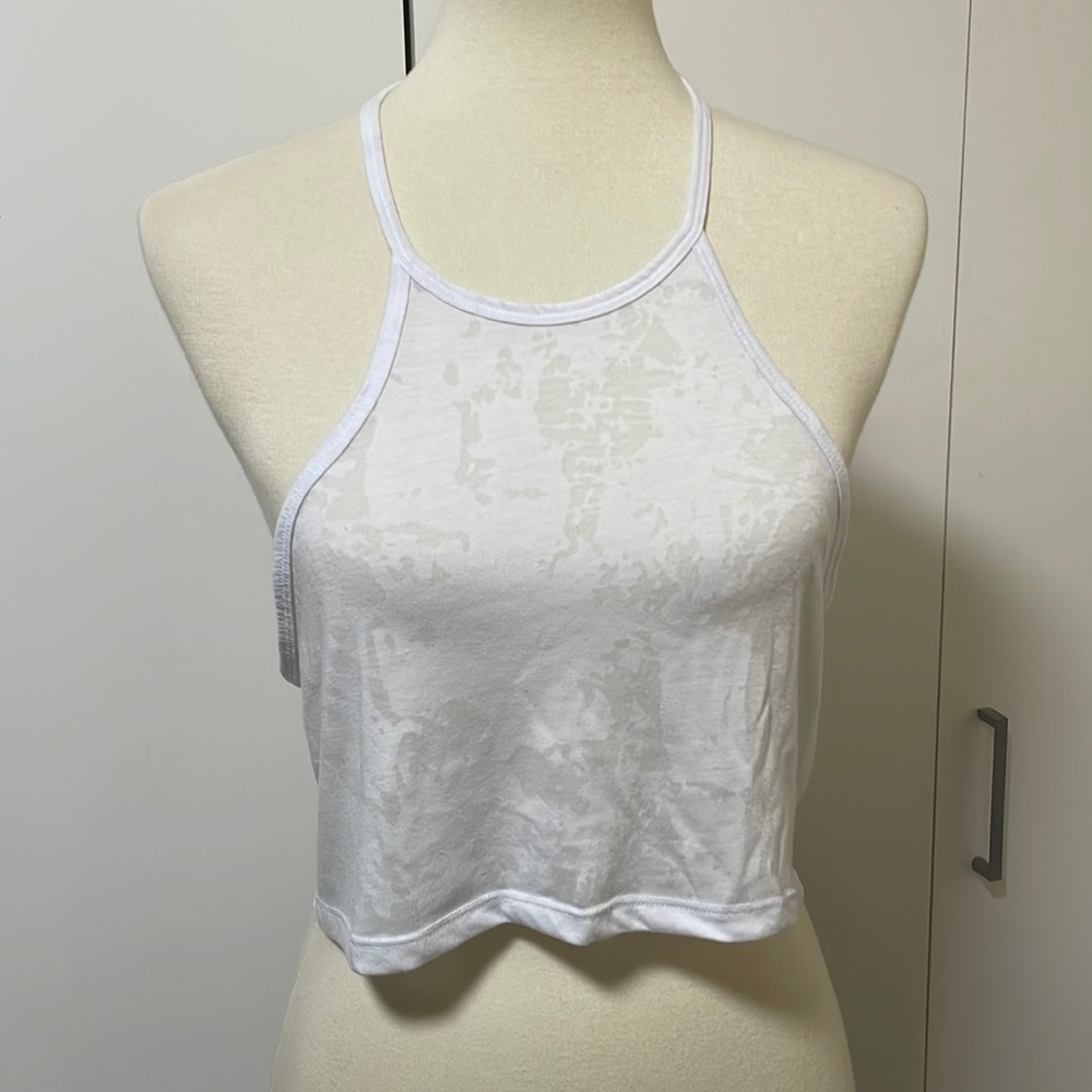 Workout‎ Aerobic or Yoga Top * Medium * Forever 21 * White w/ Design